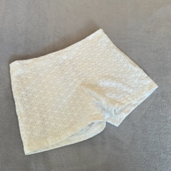 Ann Taylor Pants - Ann Taylor Women's Shorts 4 White
